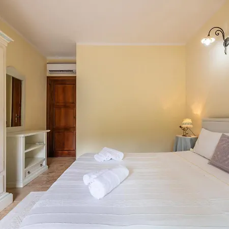 Maison Pinella - Casa In Centro Con Terrazza Apartman *